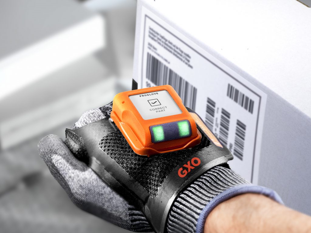 GXO presenta sus esc&aacute;neres &lsquo;wearables&rsquo; que aumentan la productividad