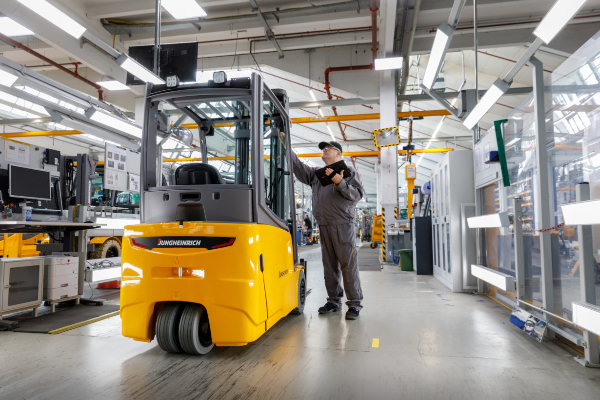 Inicio de la producci&oacute;n: mayor productividad y rendimiento para los superventas de Jungheinrich