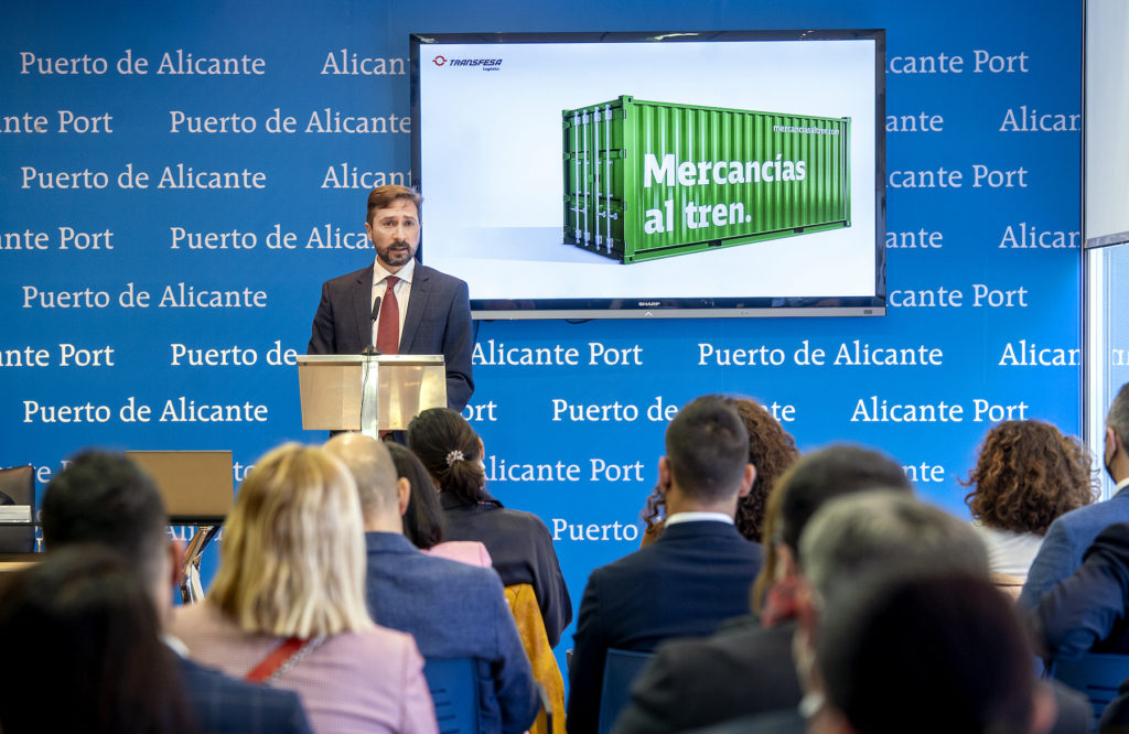 Terminales Mar&iacute;timas del Sureste y Transfesa Logistics conectan Alicante y Reino Unido